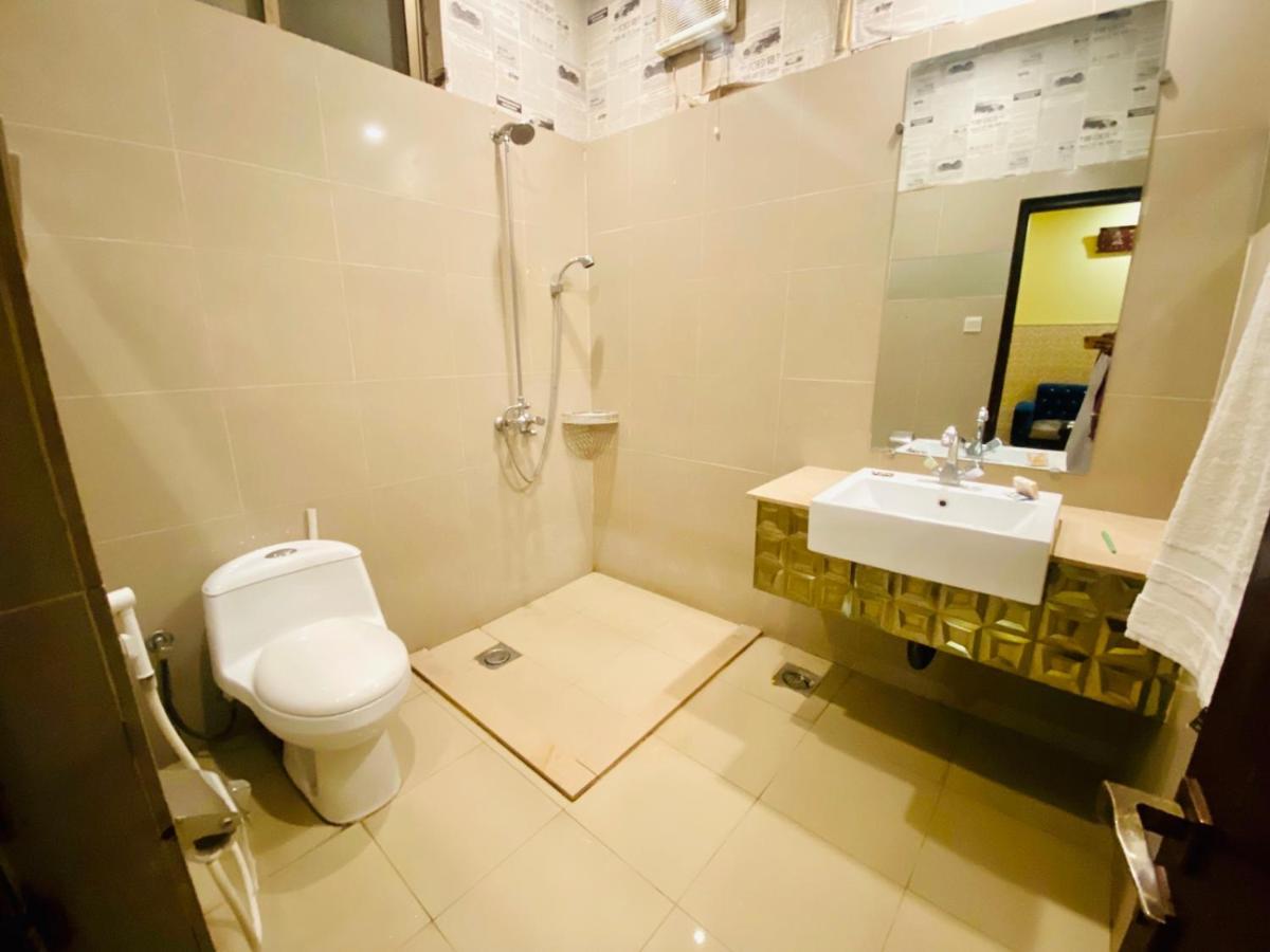 Hotel Royal One Μουλτάν Εξωτερικό φωτογραφία